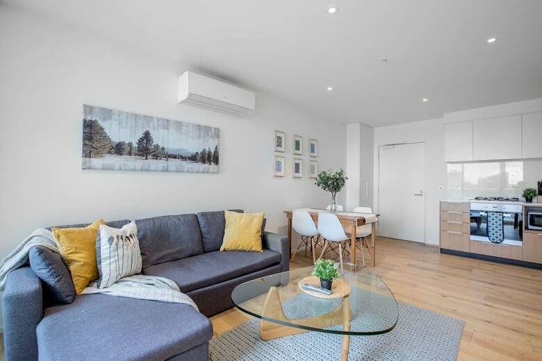 Melbourne Docklands Seaview Apartment At Collins St