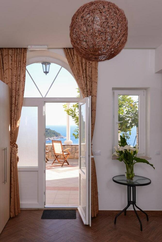 Ploce Apartments- Adults Only