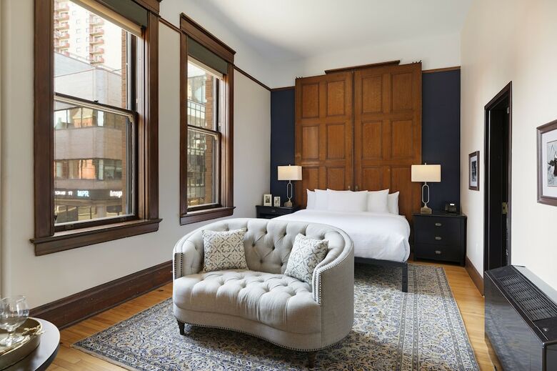 Hotel Celeste Of St Paul
