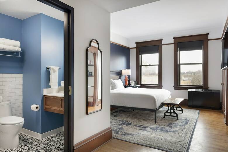 Hotel Celeste Of St Paul