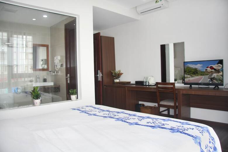 New Century Hotel