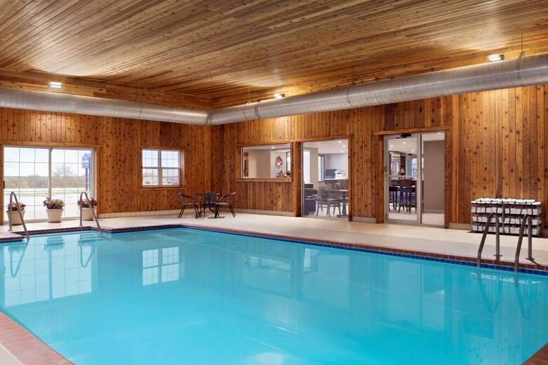 Hotel Americinn By Wyndham Dodgeville