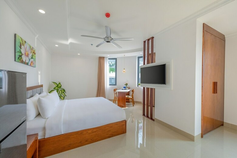 Kiwi Hotel & Apartments