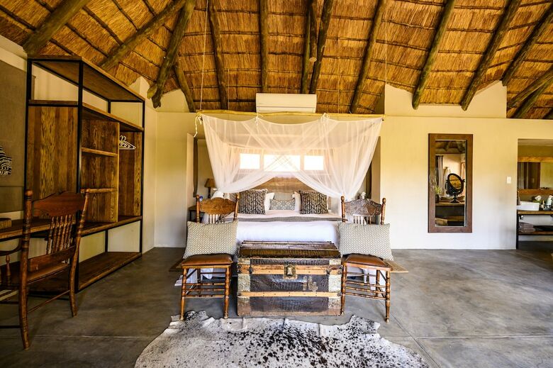 Posada Toro River Lodges Big 5 Exclusive Safari