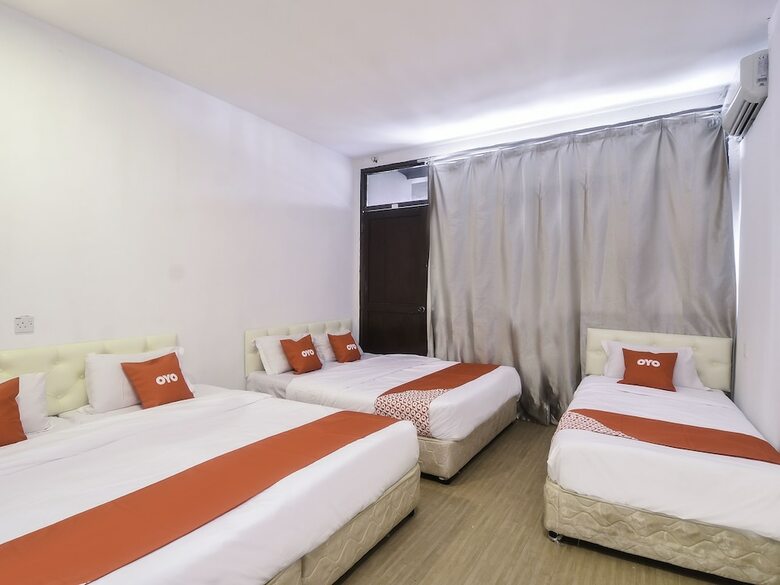 Hotel Oyo 44017 Lc Premium Stay