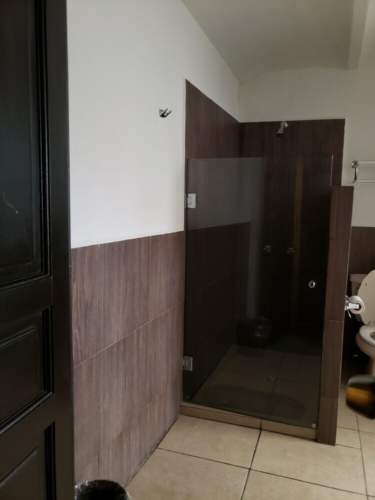 Oyo Hotel 304