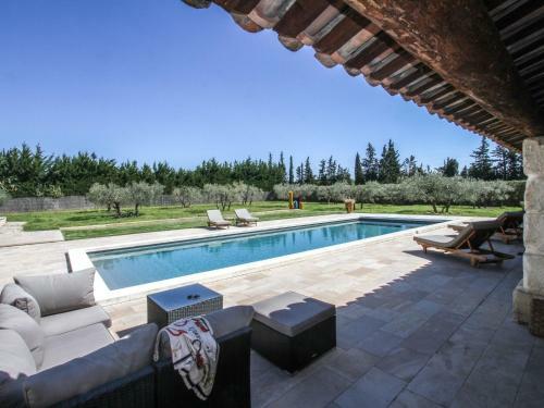 Holiday Home Mas De Cailletier Chateaurenard
