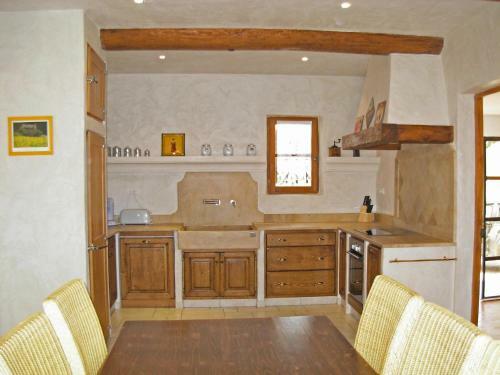 Holiday Home Mas Coucourelle Chateaurenard