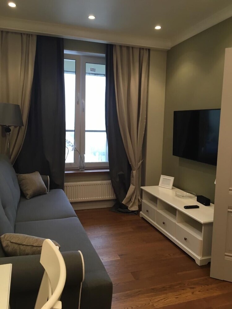 Apartments B. Sampsonievsky 4-6