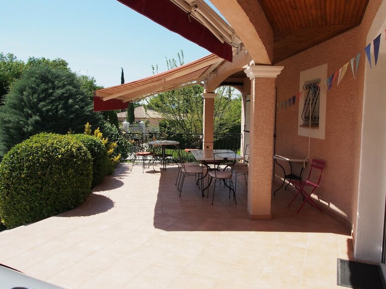 Villa Aux Cypr�s Du Sud