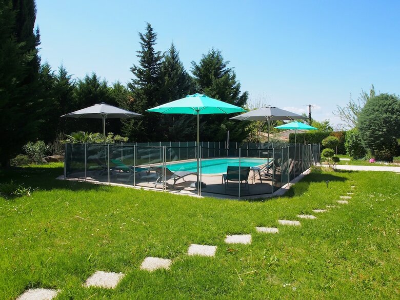 Villa Aux Cypr�s Du Sud