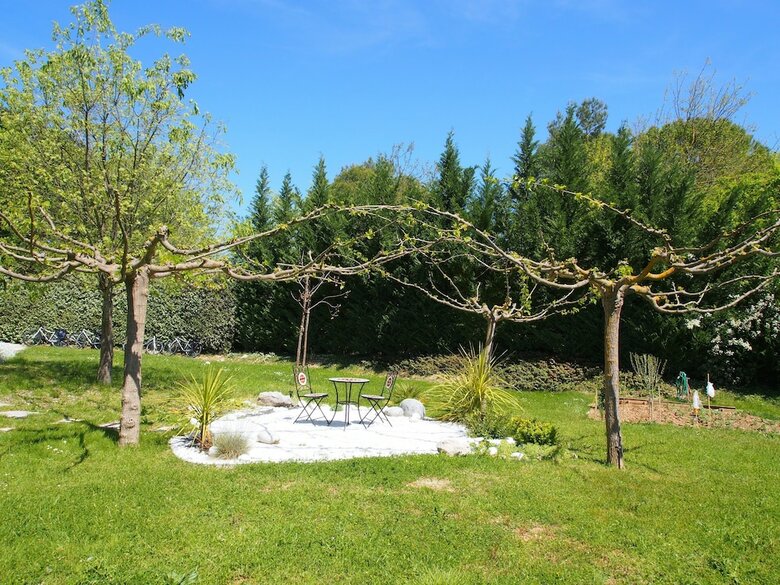 Villa Aux Cypr�s Du Sud