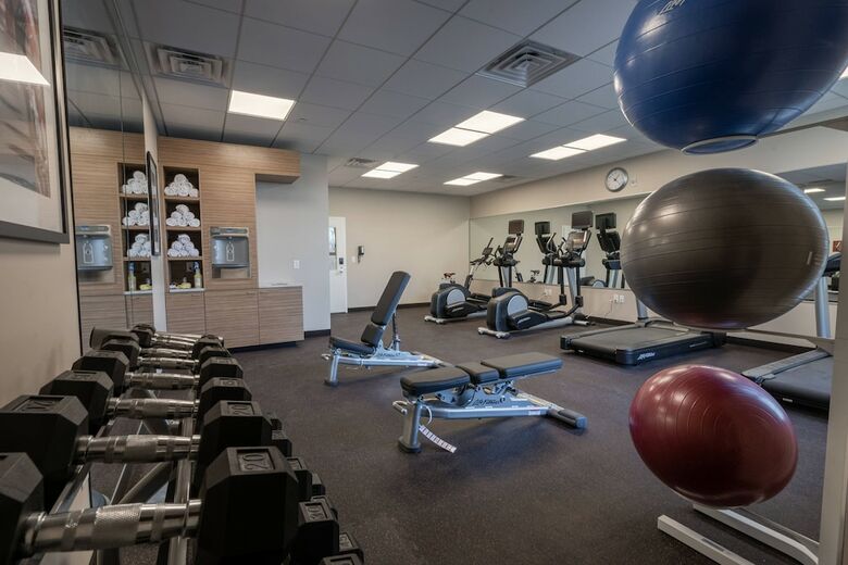 Hotel Towneplace Suites By Marriott Clinton