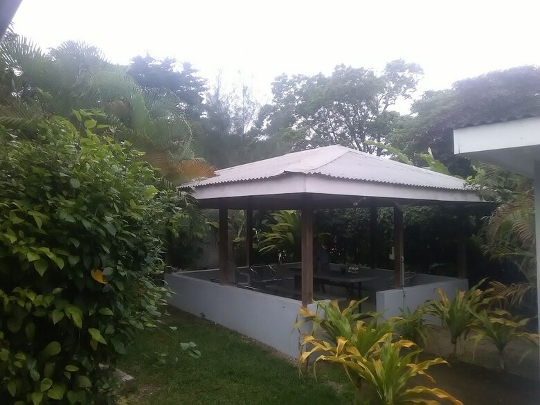 Tropicana Motel & Backpackers