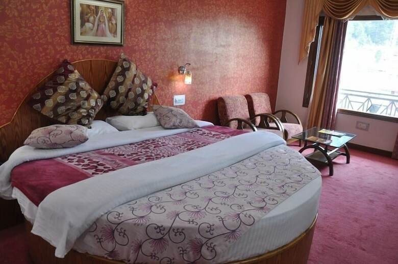 Hotel The Royal Regency Manali