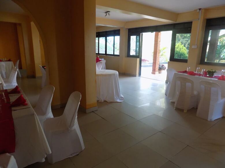 Hotel Heritage Country Club