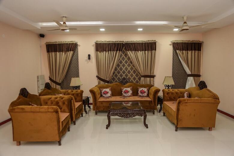Hotel Monarch Residency