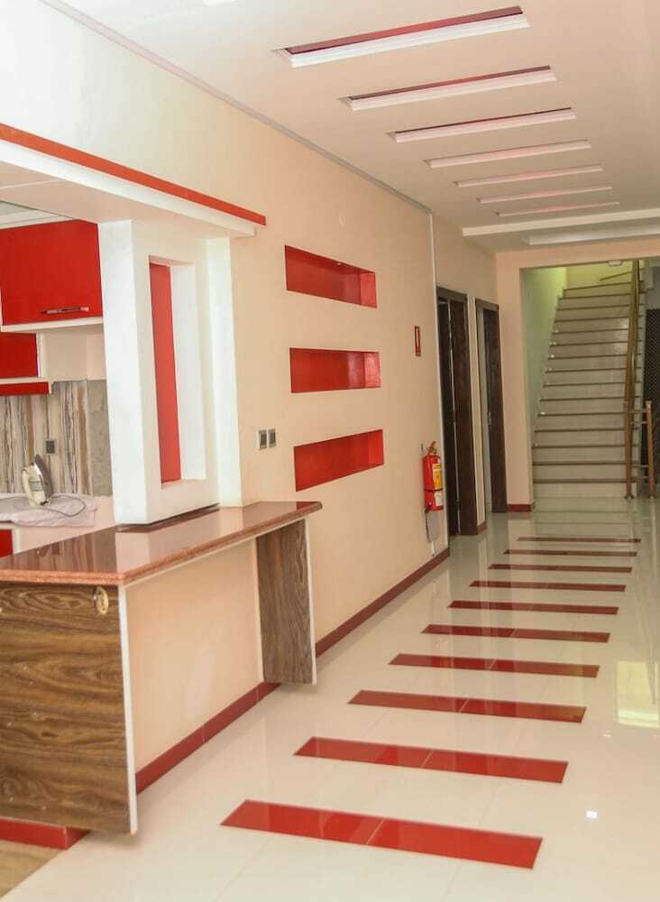 Hotel Monarch Residency