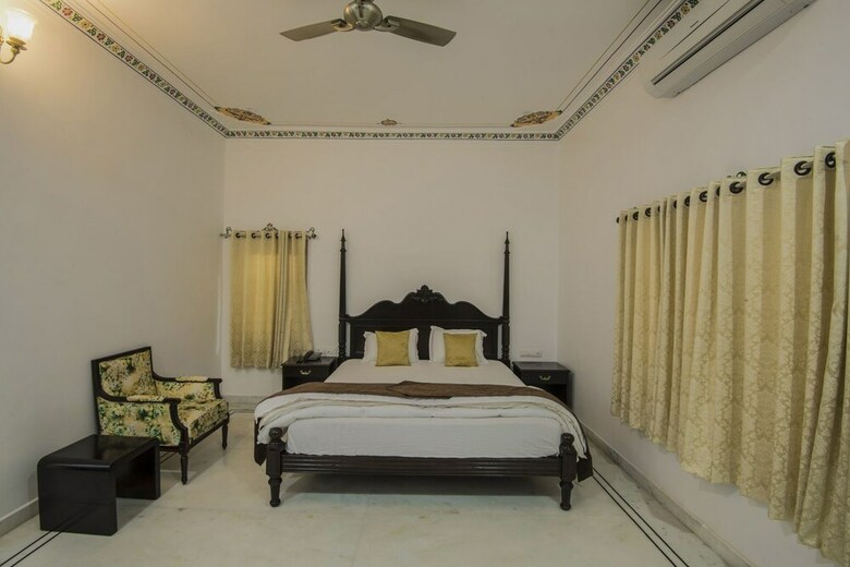 Hotel Chandraveer Niwas