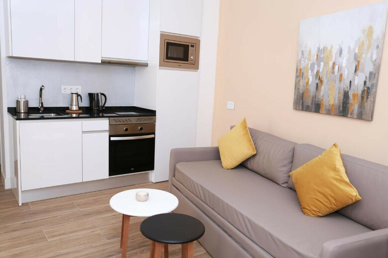 Aparthotel New Point Madrid Opera