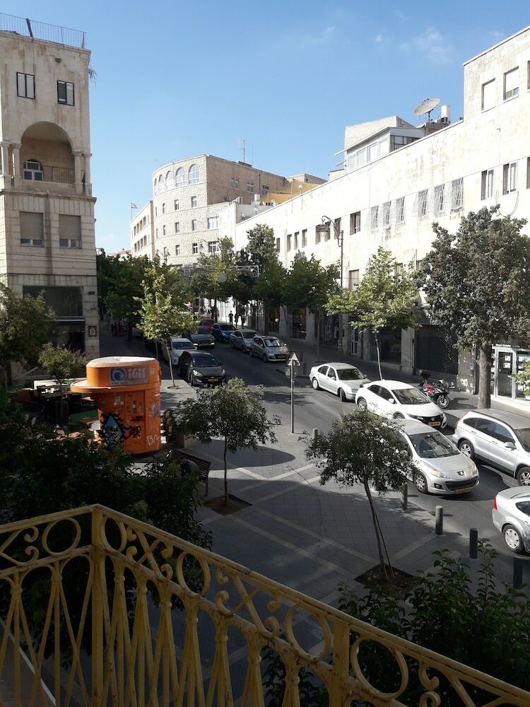 Queen Hotel