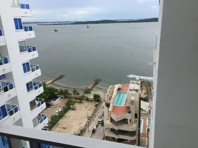 Apartamento Frente Al Mar Piso 19