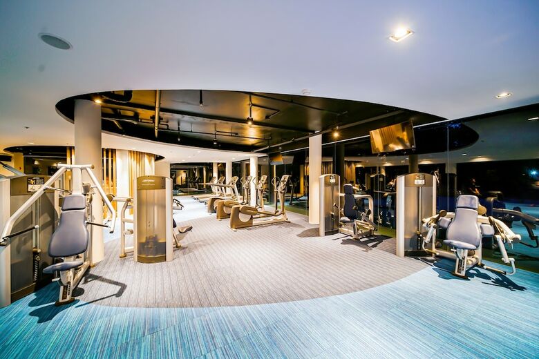 Hotel Tambuli Seaside Resort And Spa