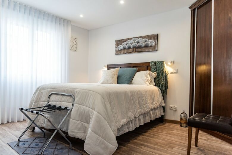 Hotel Garoupas Inn