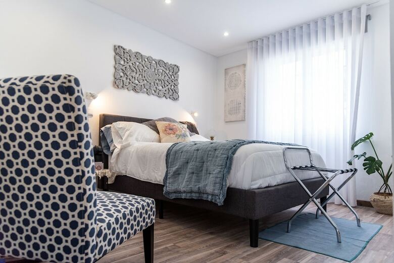 Hotel Garoupas Inn