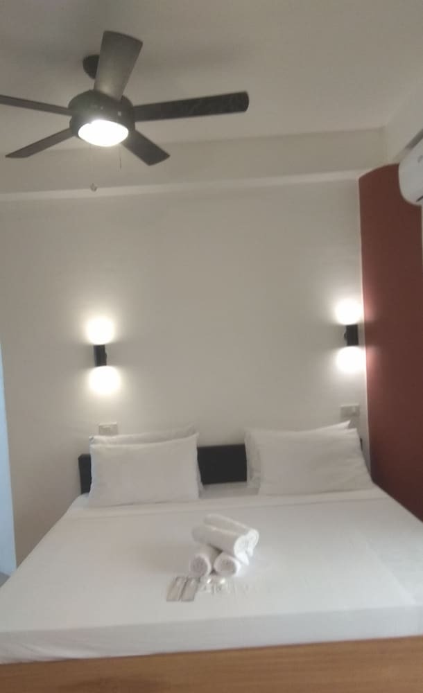 Hotel Jalyn's Resort & Restaurant