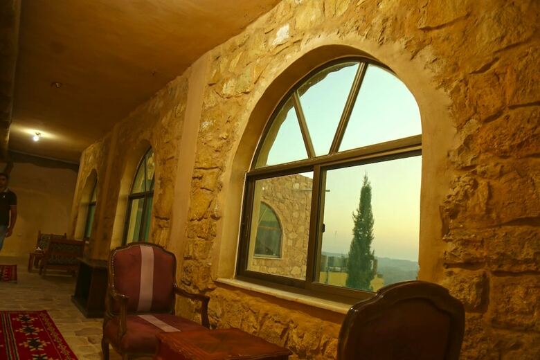 Hostal Peace Castle Hoste