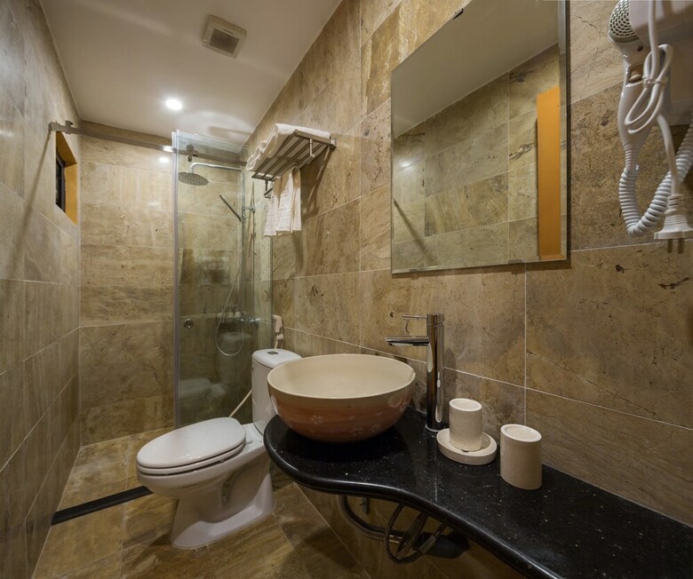 Hotel Centraltique Homestay & Travel