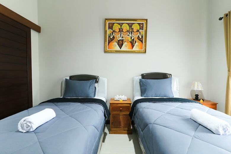 Hotel Prasada Guesthouse Canggu Bali