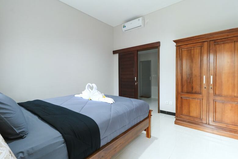 Hotel Prasada Guesthouse Canggu Bali