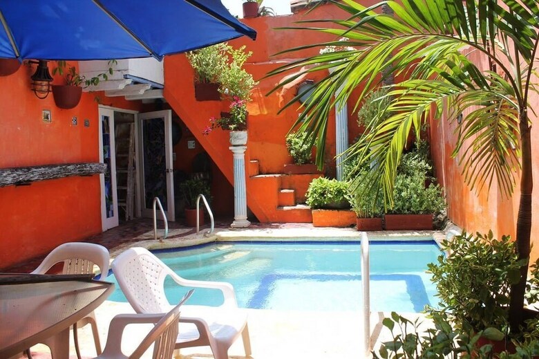 Colonial Guest House Walled City