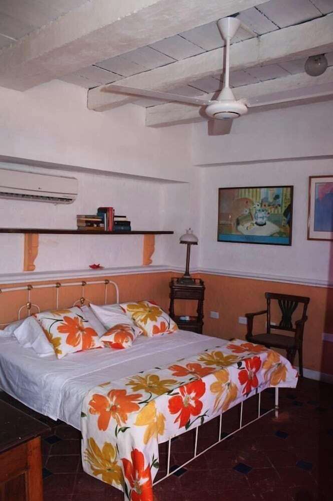 Colonial Guest House Walled City