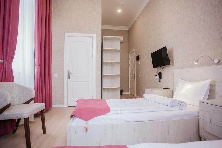 Hostal Alfa Hotel & Hostel