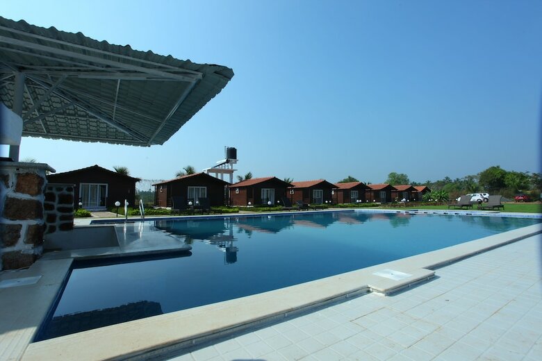 Hotel Lazy Bee Cottages Goa