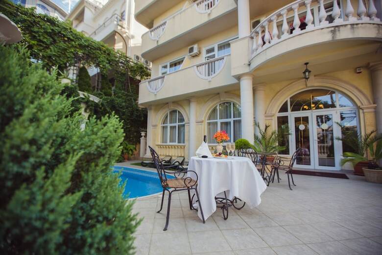 Hotel Grace Nairi