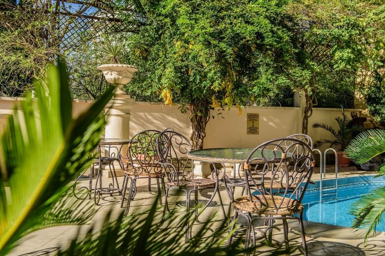 Hotel Grace Nairi