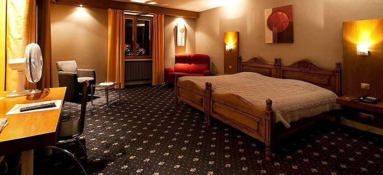 Hotel Aux Armes de France