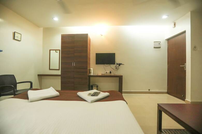 Hotel Ulo Aravindar Residency