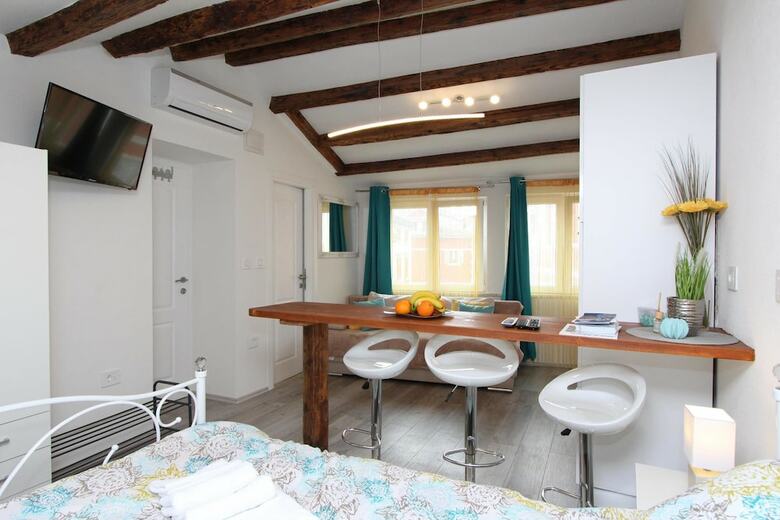 Apartamentos Studio Mira
