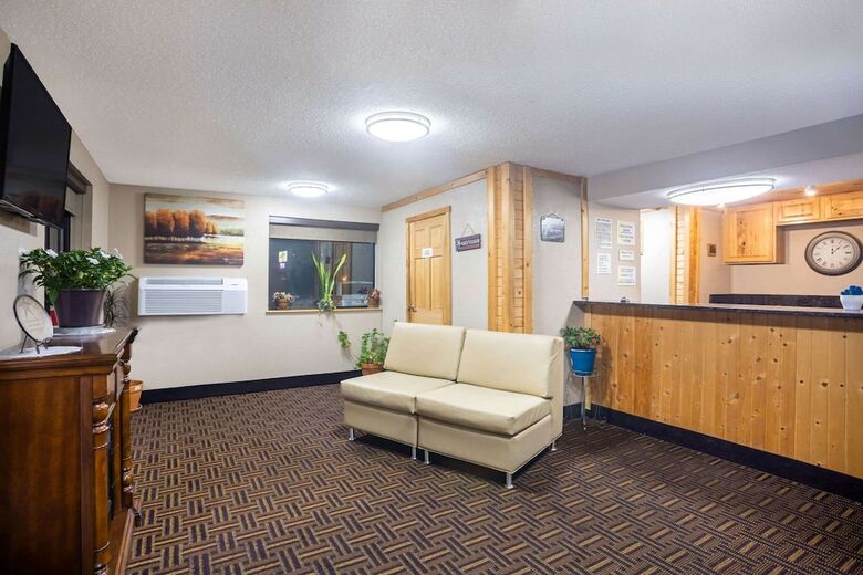 Hotel Super 8 By Wyndham Elkins
