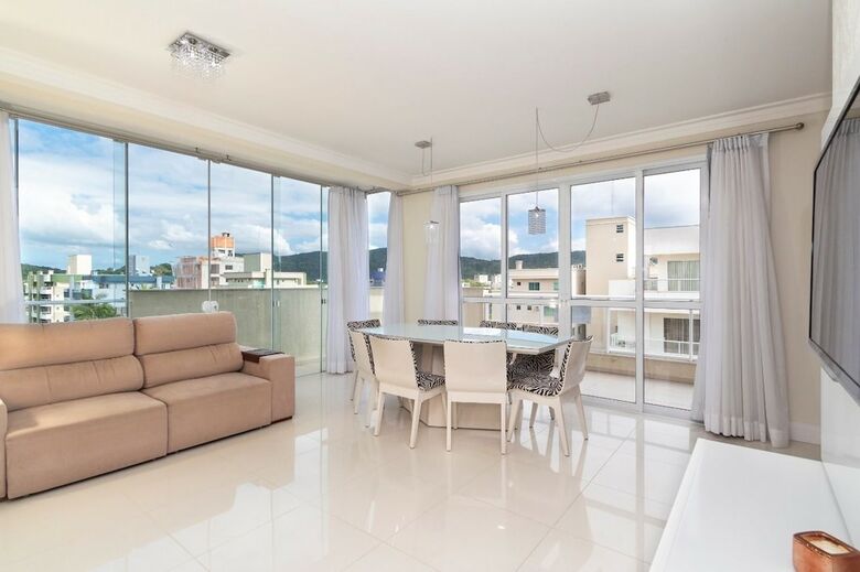 Aluguel Apartamento 3 Quartos 483