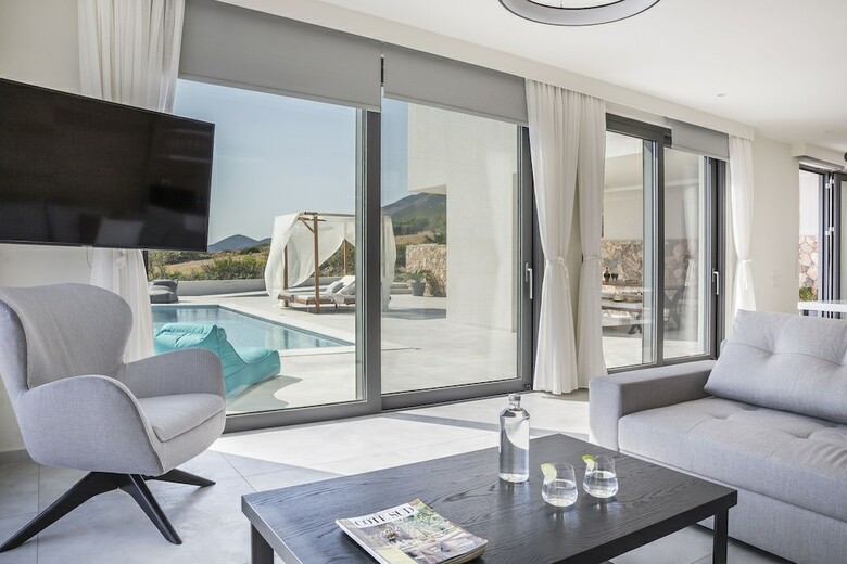 Villa Oikos Boutique Residences