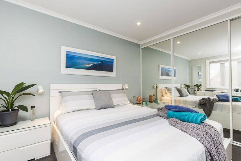 Poolside Sydney 1 Bedroom Apartment