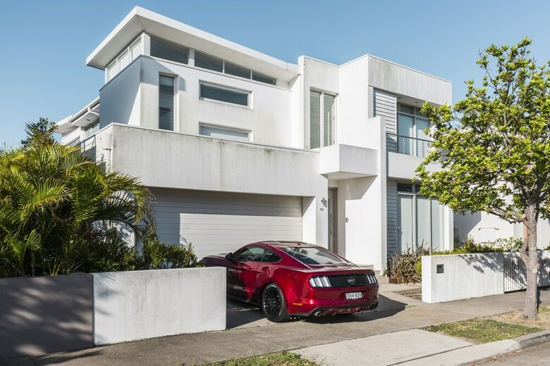 Sydney Seaside Contemporary Executive Living