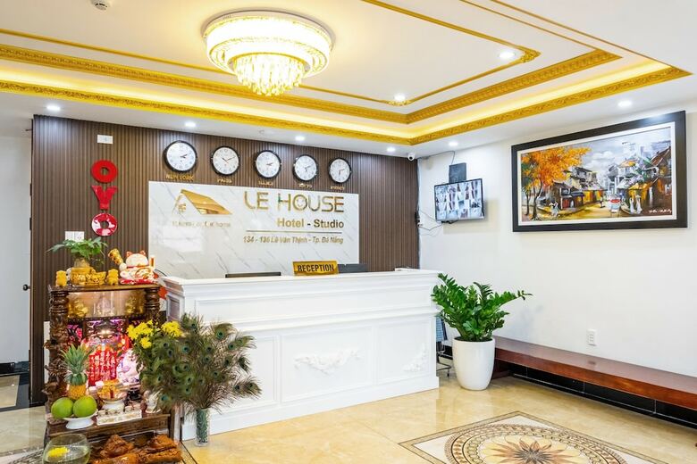 Oyo 320 Le House Hotel And Studio