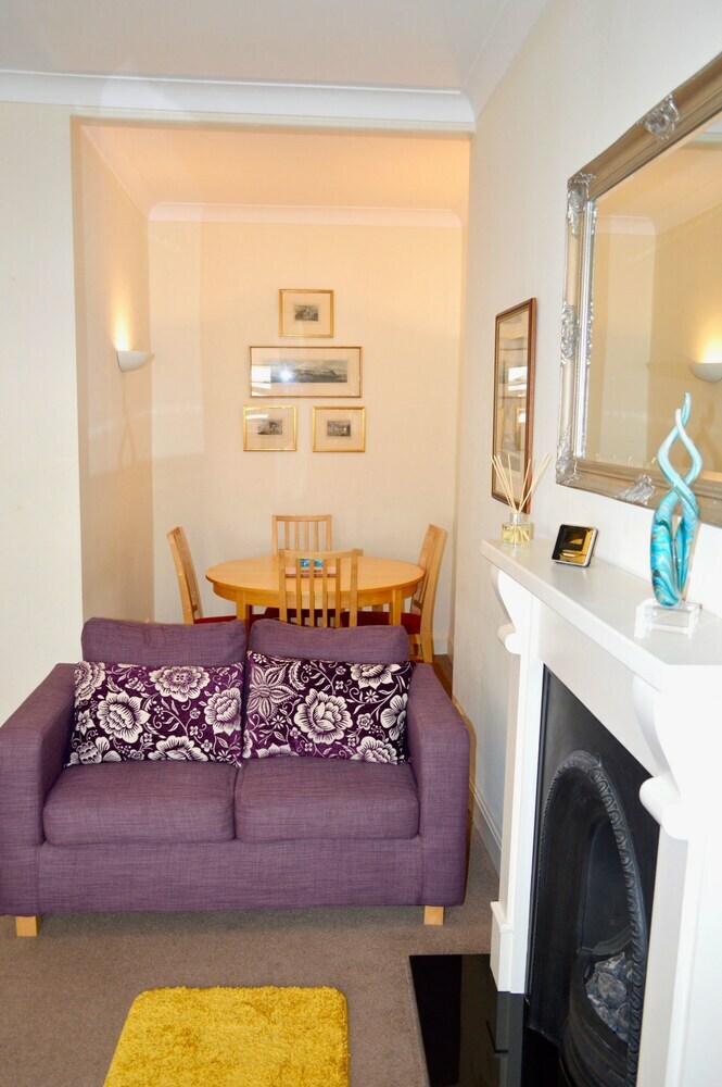 Apartamentos Cosy 1 Bedroom In Central Location